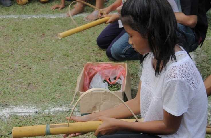Bermaian Senapan ala Bedil Jepret Khas Sunda Jawa Barat 